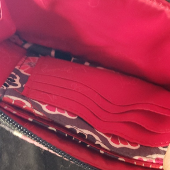 Vera Bradley | Grey and Pink Floral Pattern. Wristlet great condition. Pre-owned - Picture 2 of 3